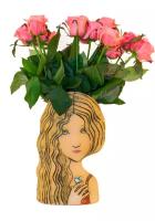 Девушка с бабочкой ваза для цветов