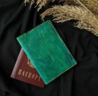 Кожаная обложка на паспорт (чехол), зелёная, из состаренной кожи, ручная работа