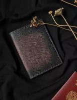 Кожаная обложка на паспорт (чехол), тёмно-коричневый, из состаренной кожи, ручная работа