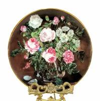 Декоративная тарелка Розы в вазе, Royal Mosa, настенная, коллекционная, фарфоровая
