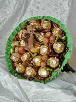 Осенний букет из конфет ферреро роше