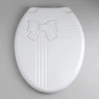 Росспласт Сиденье для унитаза с крышкой «Комфорт Люкс», 44,5?37 см, цвет белый