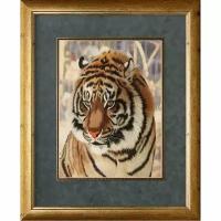 Картина вышитая шелком Тигрица ручной работы/см 45х55х3/багет+паспарту