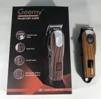 Машинка для стрижки Geemy GM-2600 Professional с 4-мя насадками