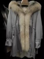 Куртка парка женская с капюшоном, серая с отделкой из меха рыжей лисы, пуховик. Размеры 46