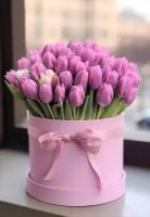 Букет фиолетовых тюльпанов в коробке 51 шт., красивый букет цветов, шикарный, цветы премиум, тюльпаны