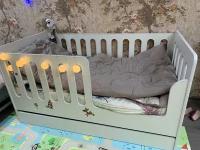 Детская кровать манеж с выкатным ящиком / для детей от 2 до 8 лет