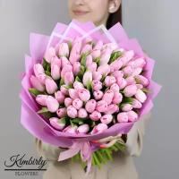 51 розовых тюльпанов в шляпной коробке. Букет 24 Kimbirly flowers