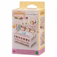 Игровой набор Sylvanian Families Детская кроватка с мобилем 5534