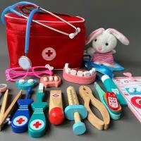 Сюжетно-ролевой деревянный набор доктора в сумке с мягкой игрушкой 
