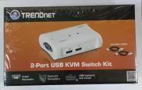 Коммутатор TRENDnet TK-207K двухпортовый KVM переключатель белый