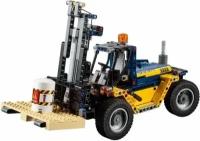 Конструктор LEGO Technic 42079 Сверхмощный вилочный погрузчик, 592 дет