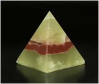 Пирамида ручной работы из натурального камня Оникс 4 см