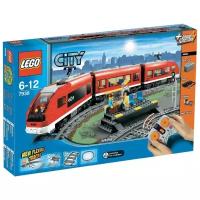 Конструктор LEGO City 7938 Пассажирский поезд