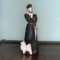 Скульптура. Дулёвский фарфоровый завод. Дама с собачкой (черная). Высота 22 см