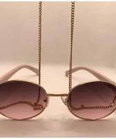 Солнцезащитные очки нежно розовые