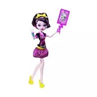 Кукла Monster High 'Дракулаура' (Draculaura), серия 'Спасти Фрэнки!', 'Школа Монстров' Monster High, Mattel CBX40нки Штейн Добро пожаловать в школу монстров, 26 см, DNX34