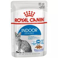 Влажный корм для стерилизованных кошек Royal Canin постоянно живущих в помещении (кусочки в желе)