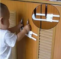 Детский накладной замок блокиратор дверей и ручек / защита ящиков от детей / ограничитель