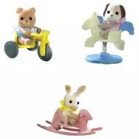 Фигурка Sylvanian Families Младенец в сундучке 3340/4391A, 4 см