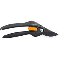 Секатор плоскостной Fiskars SingleStep P26 черный/оранжевый (1000567)