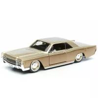 Maisto Машинка металлическая 1:24 DESIGN LINCOLN CONTINENTAL 1966, бежевый, 32531