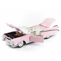 Машинка Maisto 1:18 Cadillac Eldorado Biarritz Год 1959, розовая