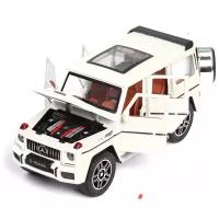 Модель автомобиля Mercedes-Benz Gelandewagen G65 в масштабе 1:24 белый (металл, свет, звук)