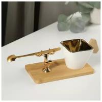 Кофейная пара «Золотой олень», чашка 90 мл, деревянная подставка 16×16×1,5 см, цвет белый