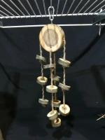 Игрушка подвесная для птиц и попугаев изготовлена из Рябина