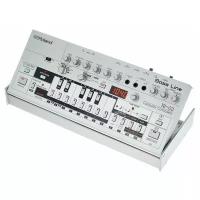 Цифровой синтезатор Roland TB-03