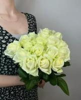 Букет из 17 белых роз Аваланж