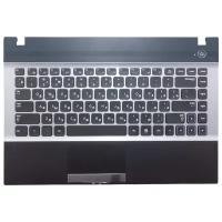Клавиатура (топ-панель) для ноутбука Samsung 300E4A 300V4A черная с серебристым топкейсом