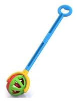Игрушка-каталка нордпласт Шарик с ручкой (зелено-красная) 59х15х12 см
