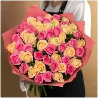 Букет из кремовых и розовых роз 51 шт. (40 см)