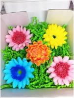 Подарочный набор цветов из мыла