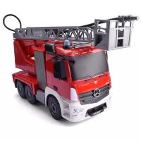 Пожарная машина с дистанционным управлением Mercedes-Benz Antos Fire Truck CaDa E527-003, игрушечная, детская, на пульте управления, радиоуправляемая, с поливом, свет, звук