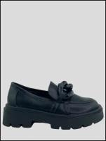 Лоферы женские туфли из экокожи на объемной высокой платформе с черной крупной металлической цепью спереди (4837) Цвет: Черный. Размер: 40