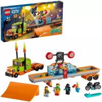 Lego City Конструктор Lego City Грузовик для шоу каскадёров 420 деталей 60294