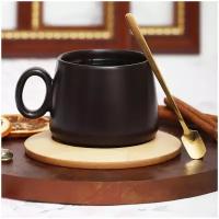 Кружка с деревянным блюдцем Гончарный круг (N 3) черный 250 мл, кружка с ложкой женская, мужская, подарочная, универсальная для кофе, подарок