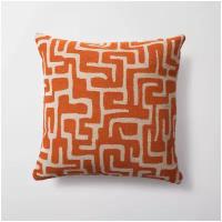 Подушка декоративная 50х50 с оранжевым рисунком 