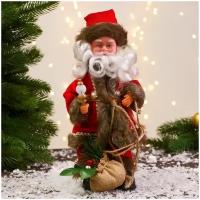 Фигурка Зимнее волшебство Дед Мороз в кафтане с пуговицами и с мешком, 30 см, красно-коричневый