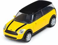 Машина металлическая 1:43 MINI CLUBMAN, цвет желтый 37300Y