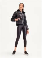 Куртка DKNY М черная на молнии с резиновым лого на плече ворот стойка Packable Ripstop Puffer Jacket