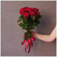 Букет Красные розы недорого: 11 цветков, высота 50 см