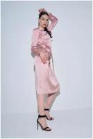 Атласное платье миди с поясом прямое свободное с длинным рукавом праздничное, вечернее(розовое)