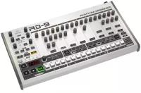 Аналоговая драм-машина Behringer RD-9