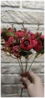 Куст искусственных цветов 31см. 5 ветвей, 13 цветков. Камелия, пион, ранункулюс, пионовидная роза. Красные