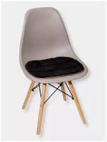 Подушка на стул ручной работы, 39 х 40 x 1 см, двуцветная (черная, бежевая)