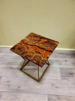 Кофейный эпоксидный стол из массива дерева. Столик в стиле лофт из массива капового карагача
